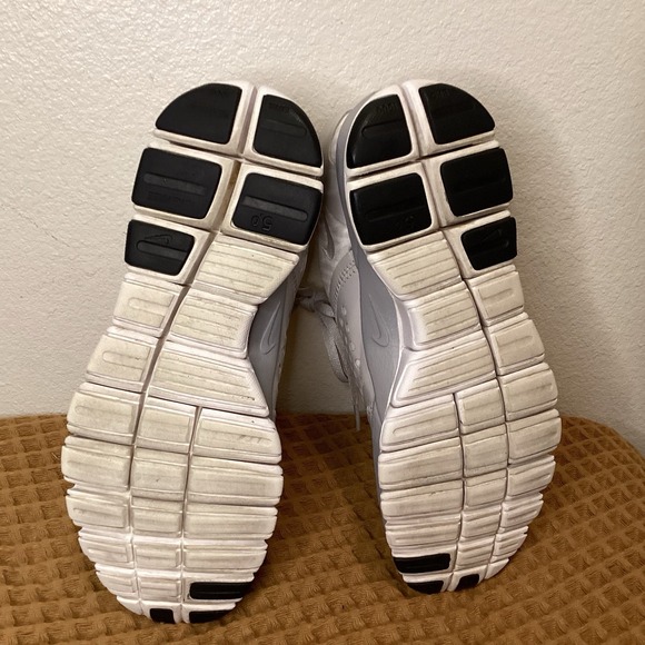 Nike Free 5.0 V4 Women's Sz 8.5 Neutral Grey White Anthracite Sneaker 511281-015 - Picture 5 of 8